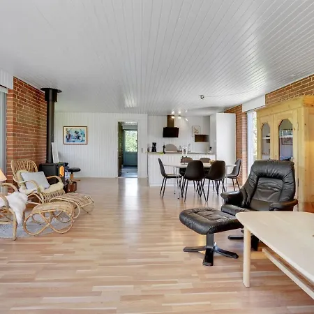 Semesterbostad Holiday Nell - 800m From The Sea In Se Jutland Hejls